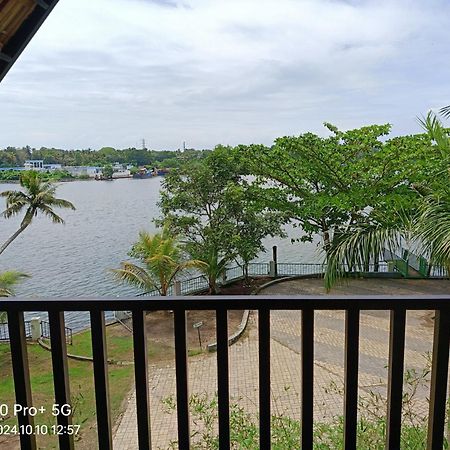 Ripples Backwater Resort, Колам Екстериор снимка