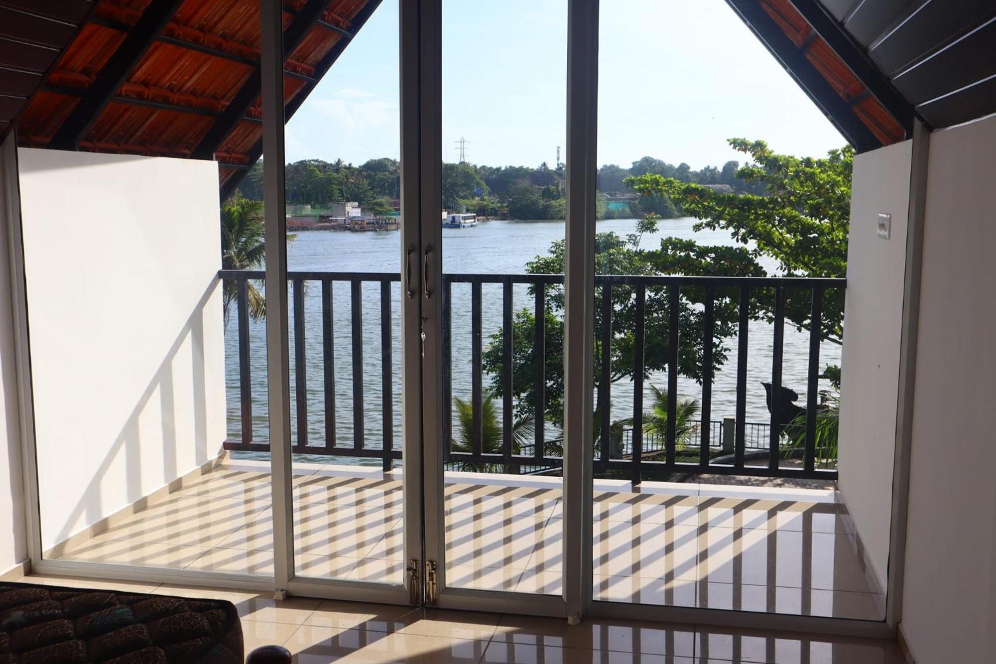 Ripples Backwater Resort, Колам Екстериор снимка